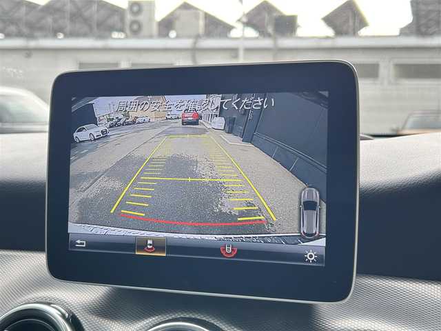 メルセデス・ベンツ ＧＬＡ２２０ 4マチック 道東・釧路十勝 2019(令1)年 6.2万km ポーラホワイト レーダーセーフティーパッケージ/　・ブラインドスポットアシスト/　・アクティブディスタンスアシストディストロニック/　・レーンキーピングアシスト/パノラミックスライディングルーフ/黒革/シートヒーター/純正ナビ/TV/CD/DVD/BT/USB/メモリ付きパワーシート/パワーバックドア/フットトランクオープナー/バックカメラ/純正ドライブレコーダー(前後)/パドルシフト/LEDヘッドライト/オートライト/フロント/リアフォグライト/純正18インチAW/ETC