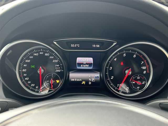 メルセデス・ベンツ ＧＬＡ２２０ 4マチック 道東・釧路十勝 2019(令1)年 6.2万km ポーラホワイト レーダーセーフティーパッケージ/　・ブラインドスポットアシスト/　・アクティブディスタンスアシストディストロニック/　・レーンキーピングアシスト/パノラミックスライディングルーフ/黒革/シートヒーター/純正ナビ/TV/CD/DVD/BT/USB/メモリ付きパワーシート/パワーバックドア/フットトランクオープナー/バックカメラ/純正ドライブレコーダー(前後)/パドルシフト/LEDヘッドライト/オートライト/フロント/リアフォグライト/純正18インチAW/ETC