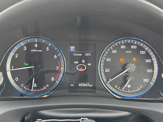 トヨタ ハリアー プレミアム スタイルノアール 静岡県 2019(令1)年 4.6万km ホワイトパールクリスタルシャイン ●純正ナビ/(フルセグ/CD/DVD/Bluetooth)/(NSZT-Y68T)/●ハーフレザーシート/●運転席パワーシート/●バックカメラ/●レーダークルーズコントロール/●衝突被害軽減システム/●レーンキープアシスト/●前後コーナーセンサー/●電動パーキングブレーキ/●オートブレーキホールド/●LEDライト＆フォグランプ/●オートライト/●オートマチックハイビーム/●革巻きステアリング/●ステアリングスイッチ/●ETC/●前方ドライブレコーダー/●電動リアゲート/●電動格納ウィンカーミラー/●ドアバイザー/●プッシュスタート/●スマートキー/●純正18インチアルミホイール/●W＋カーテンSRS＋ABS