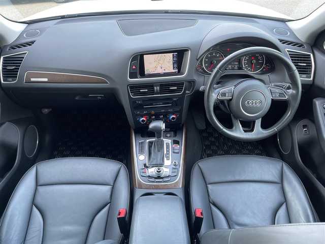 アウディ Ｑ５ 2．0 TFSI クワトロ 山梨県 2016(平28)年 3万km グレイシアホワイトメタリック 黒革 /シートH /Bang＆Olufsen /ACC/純正ＨＤＤナビ/Ｂカメラ/Ｓカメラ/アシスタンスＰ/ＢＳＡ/ＬＫＡ/ＣＤ/ＤＶＤ/ＥＴＣ/前後ドラレコ/Ａライト/ＨＩＤヘッドライト/Ｐシート/純正１８ＡＷ/Ｐバックドア/スマートキー/スペア