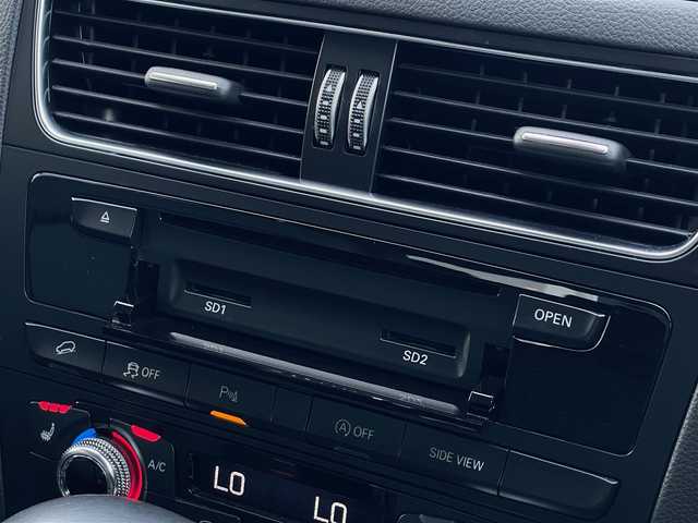 アウディ Ｑ５ 2．0 TFSI クワトロ 山梨県 2016(平28)年 3万km グレイシアホワイトメタリック 黒革 /シートH /Bang＆Olufsen /ACC/純正ＨＤＤナビ/Ｂカメラ/Ｓカメラ/アシスタンスＰ/ＢＳＡ/ＬＫＡ/ＣＤ/ＤＶＤ/ＥＴＣ/前後ドラレコ/Ａライト/ＨＩＤヘッドライト/Ｐシート/純正１８ＡＷ/Ｐバックドア/スマートキー/スペア