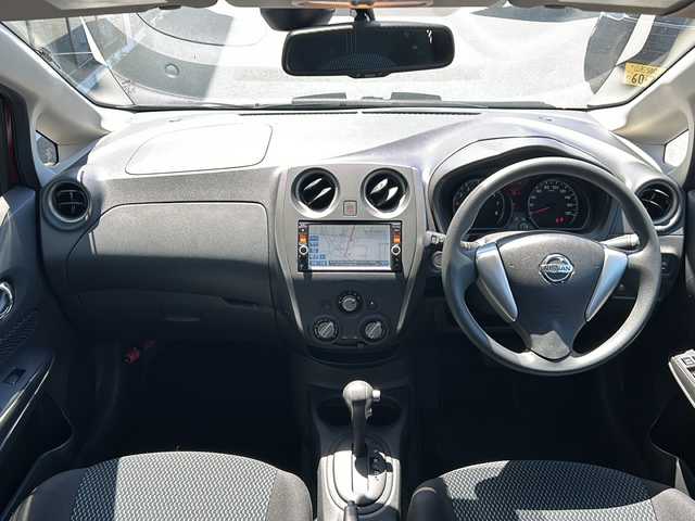 日産 ノート X FOUR Vセレ +セーフ 山形県 2014(平26)年 2.7万km ラディアントレッド 4WD/衝突被害軽減システム/純正ナビ/（Bluetooth/CD/DVD/フルセグ)/踏み間違い衝突防止アシスト/レーンキープアシスト/横滑り防止装置/アラウンドビューカメラ/インテリジェントルームミラー/自動防眩式ルームミラー/前後コーナーセンサー/LEDオートヘッドライト/ヒーターミラー/電動格納ミラー/ウィンカーミラー/純正アルミホイール/純正フロアマット/スマートキー/ドアバイザー