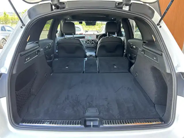 メルセデス・ベンツ ＧＬＣ２２０ d 4マチック AMGライン 鹿児島県 2022(令4)年 3.5万km ダイヤモンドホワイト 純正ナビ/フルセグTV/Bluetoothオーディオ/全方位カメラ/前後ドライブレコーダー/ETC/ハーフレザーシート/全席シートヒーター/前席パワーシート/ブラインドスポットモニター/レーンキープ アシスト/衝突軽減ブレーキ/パワーテールゲート/パノラミックスライディングルーフ/保証書/取扱説明書/スペアキー1本