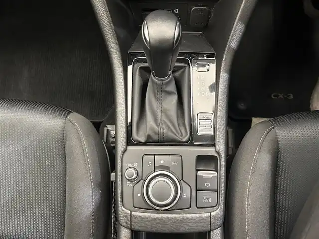 マツダ ＣＸ－３ 15S ツーリング 愛媛県 2020(令2)年 1.3万km セラミックM ワンオーナー/純正ナビ/(Bluetooth/フルセグ/USB)/全周囲カメラ/衝突被害軽減ブレーキ/レーンキープアシスト/コーナーセンサー/ドライブレコーダー/ETC/ブラインドスポットモニター/オートマチックハイビーム/オートライト/トノカバー/オートホールド/スポーツモード/保証書/取扱説明書