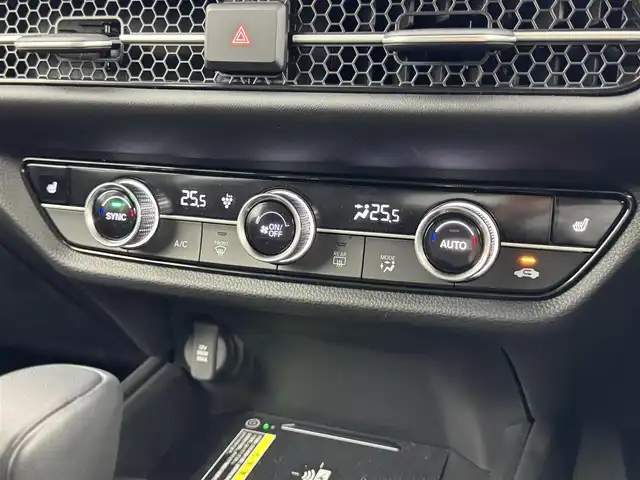 ホンダ ＺＲ－Ｖ Z 福岡県 2024(令6)年 1万km プラチナホワイトパール 純正９型ナビ　/全方位カメラ　/ホンダセンシング　/レーダークルコン　/シートヒーター　/ステアリングヒーター　/パワーシート　/置くだけ充電　/ＥＴＣ２．０　/ＢＳＭ　/ヒルアシストコントロール　/ＭＴモード付　/電動リアゲート