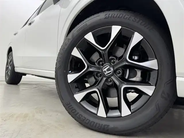 ホンダ ＺＲ－Ｖ Z 福岡県 2024(令6)年 1万km プラチナホワイトパール 純正９型ナビ　/全方位カメラ　/ホンダセンシング　/レーダークルコン　/シートヒーター　/ステアリングヒーター　/パワーシート　/置くだけ充電　/ＥＴＣ２．０　/ＢＳＭ　/ヒルアシストコントロール　/ＭＴモード付　/電動リアゲート