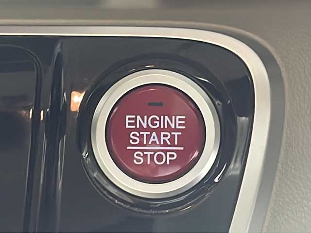 ホンダ Ｎ ＢＯＸ G Lパッケージ 沖縄県 2015(平27)年 7.2万km プレミアムディープロッソパール 禁煙車　/純正ナビ　/フルセグ　Ｂｌｕｅｔｏｏｔｈ　ＤＶＤ　ＳＤ　/片側パワースライドドア　/シティーアクティブブレーキ　/バックカメラ　/ベンチシート　/シートバックテーブル　/ドアバイザー　/純正フロアマット/ドアバイザー/ヘッドライトレベライザー/ロールサンシェード