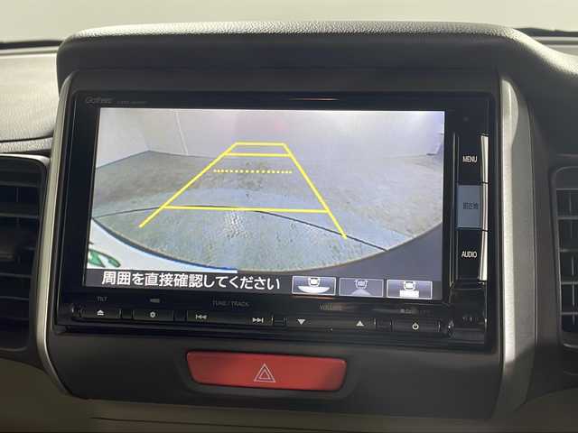 ホンダ Ｎ ＢＯＸ G Lパッケージ 沖縄県 2015(平27)年 7.2万km プレミアムディープロッソパール 禁煙車　/純正ナビ　/フルセグ　Ｂｌｕｅｔｏｏｔｈ　ＤＶＤ　ＳＤ　/片側パワースライドドア　/シティーアクティブブレーキ　/バックカメラ　/ベンチシート　/シートバックテーブル　/ドアバイザー　/純正フロアマット/ドアバイザー/ヘッドライトレベライザー/ロールサンシェード