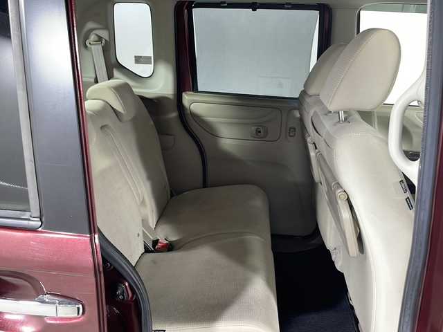 ホンダ Ｎ ＢＯＸ G Lパッケージ 沖縄県 2015(平27)年 7.2万km プレミアムディープロッソパール 禁煙車　/純正ナビ　/フルセグ　Ｂｌｕｅｔｏｏｔｈ　ＤＶＤ　ＳＤ　/片側パワースライドドア　/シティーアクティブブレーキ　/バックカメラ　/ベンチシート　/シートバックテーブル　/ドアバイザー　/純正フロアマット/ドアバイザー/ヘッドライトレベライザー/ロールサンシェード
