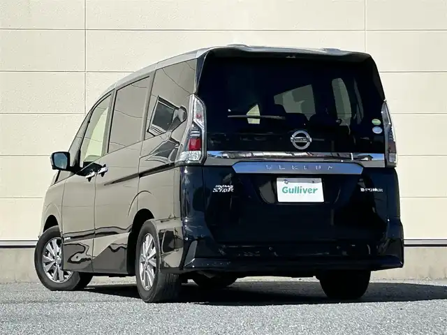 日産 セレナ e－パワー ハイウェイスター V 茨城県 2018(平30)年 7.6万km ダイヤモンドブラック 2トーン 純正9型ナビ/フルセグTV/両側パワースライドドア/アラウンドビューモニター/ビルトインETC/後席用フリップダウンモニター/レーダークルーズコントロール/フロント/バックソナー/エマージェンシーブレーキ/セーフティパックB/・プロパイロット/・車線逸脱防止支援システム/・インテリジェントルームミラー/・踏み間違い衝突防止アシスト/・駐車支援機能/LEDヘッドランプ/オートライト/デュアルオートエアコン/革巻きステアリング/ステアリングスイッチ/純正15インチアルミホイール/スマートキー/プッシュエンジンスターター