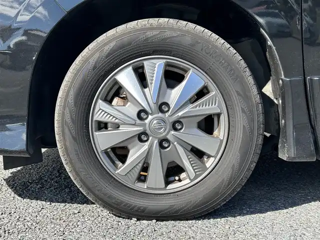 日産 セレナ e－パワー ハイウェイスター V 茨城県 2018(平30)年 7.6万km ダイヤモンドブラック 2トーン 純正9型ナビ/フルセグTV/両側パワースライドドア/アラウンドビューモニター/ビルトインETC/後席用フリップダウンモニター/レーダークルーズコントロール/フロント/バックソナー/エマージェンシーブレーキ/セーフティパックB/・プロパイロット/・車線逸脱防止支援システム/・インテリジェントルームミラー/・踏み間違い衝突防止アシスト/・駐車支援機能/LEDヘッドランプ/オートライト/デュアルオートエアコン/革巻きステアリング/ステアリングスイッチ/純正15インチアルミホイール/スマートキー/プッシュエンジンスターター