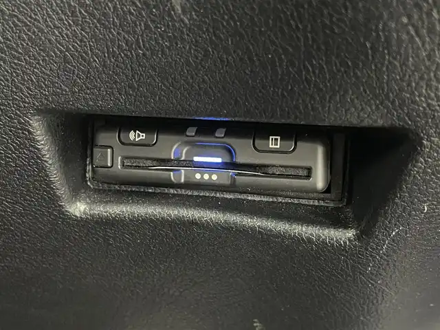 トヨタ シエンタ G 群馬県 2019(令1)年 4.1万km ブラックマイカ 禁煙車　社外ナビ　バックカメラ　Ｂｌｕｅｔｏｏｔｈ　フルセグ　両側パワースライドドア　衝突軽減システム　車線逸脱警報　ＥＴＣ　オートマチックハイビーム　横滑り防止装置　アイドリングストップ