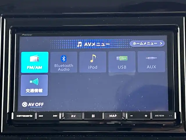 スズキ スペーシア HYBRID X 愛知県 2024(令6)年 0.7万km シフォンアイボリーM 禁煙車/ワンオーナー/7インチナビ/（AM/FM/Bluetooth）/バックカメラ/スズキセーフティサポート/・衝突軽減ブレーキ/・レーンキープアシスト/・オートマチックハイビーム/コーナーセンサー/ドライブレコーダー/ETC/シートヒーター/ベンチシート/両側パワースライドドア/アイドリングストップ/純正フロアマット/LEDヘッドライト/横滑り防止装置/オートエアコン/スマートキー/プッシュスタート