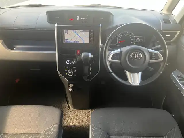 トヨタ タンク カスタムG 愛知県 2019(令1)年 5.7万km パールホワイトⅢ スマートアシスト/衝突回避支援ブレーキサポート/純正SDナビTV/Bluetoothオーディオ/バックカメラ/スマートキー×2ヶ/プッシュスタート/クルーズコントロール/前後2カメラドライブレコーダー/両側パワースライドドア/ETC/LEDヘッドライト/オートライト/オートマチックハイビーム/アイドルストップ/純正アルミホイル/純正フロアマット/保証書取説有り