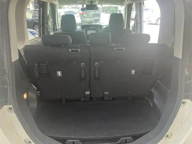 トヨタ タンク カスタムG 愛知県 2019(令1)年 5.7万km パールホワイトⅢ スマートアシスト/衝突回避支援ブレーキサポート/純正SDナビTV/Bluetoothオーディオ/バックカメラ/スマートキー×2ヶ/プッシュスタート/クルーズコントロール/前後2カメラドライブレコーダー/両側パワースライドドア/ETC/LEDヘッドライト/オートライト/オートマチックハイビーム/アイドルストップ/純正アルミホイル/純正フロアマット/保証書取説有り