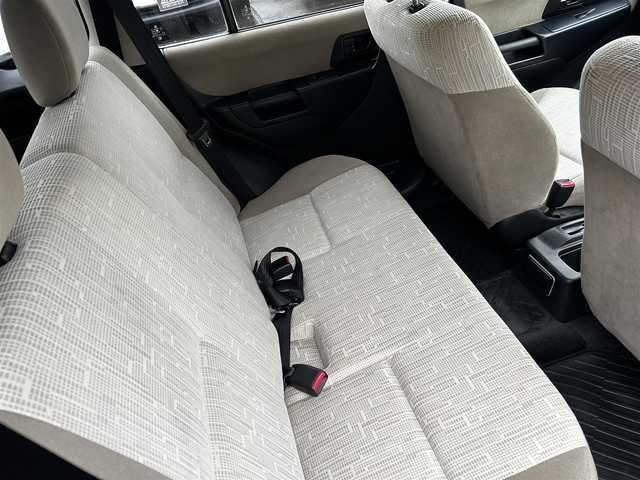 三菱 パジェロ イオ パールパッケージ ナビED 道北・旭川 2002(平14)年 3.7万km ピレネーブラック 走行距離36700キロ/運転席助手席エアバック/純正アルミホイール/電動格納ドアミラー/オートエアコン/ABS/背面タイヤ/社外ドライブレコーダー