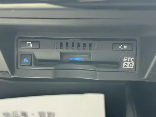 トヨタ クラウン ハイブリッド RS アドバンス 滋賀県 2018(平30)年 3.4万km ホワイトパールクリスタルシャイン 純正8インチナビ/DVD/CD/SD/AUX/Bluetooth/USB/AUX/サンルーフ/レザーシート/TRDエアロ/追従クルーズコントロール/全方位カメラ/パーキングアシスト/コーナーセンサー/パドルシフト/ドライブレコーダー/ETC2.0