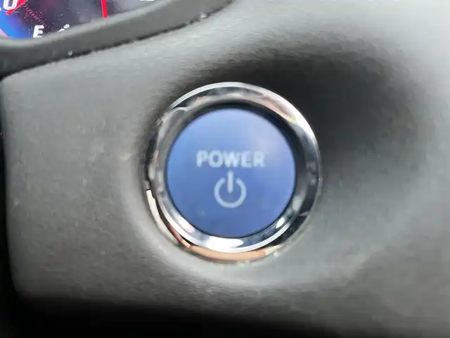 トヨタ クラウン ハイブリッド RS アドバンス 滋賀県 2018(平30)年 3.4万km ホワイトパールクリスタルシャイン 純正8インチナビ/DVD/CD/SD/AUX/Bluetooth/USB/AUX/サンルーフ/レザーシート/TRDエアロ/追従クルーズコントロール/全方位カメラ/パーキングアシスト/コーナーセンサー/パドルシフト/ドライブレコーダー/ETC2.0