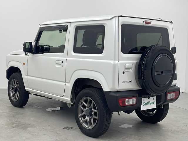 スズキ ジムニー XC 大阪府 2023(令5)年 3.3万km ピュアホワイトP ４WD/純正ナビ　KENWOOD/【BT/フルセグTV/DVD/USB]/バックカメラ/ドライブレコーダー　前方のみ　/ETC/衝突被害軽減システム/アイドリングストップ/クルーズコントロール/ヒーテッドドアミラー/シートヒーターD+N席/オートライト/オートマチックハイビーム/純正16インチアルミホイール