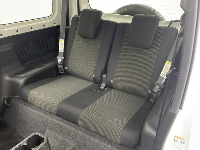 スズキ ジムニー XC 大阪府 2023(令5)年 3.3万km ピュアホワイトP ４WD/純正ナビ　KENWOOD/【BT/フルセグTV/DVD/USB]/バックカメラ/ドライブレコーダー　前方のみ　/ETC/衝突被害軽減システム/アイドリングストップ/クルーズコントロール/ヒーテッドドアミラー/シートヒーターD+N席/オートライト/オートマチックハイビーム/純正16インチアルミホイール