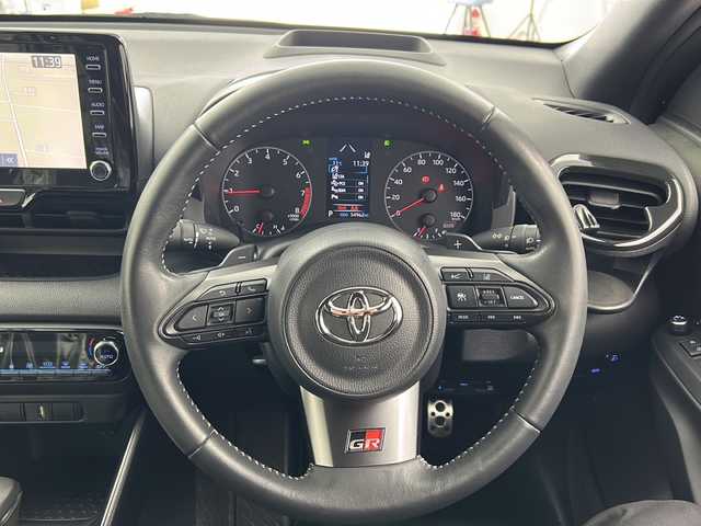 トヨタ ＧＲヤリス RS 福島県 2020(令2)年 5.5万km プラチナホワイトパールマイカ ／禁煙車/／純正ナビ機能付きＤＡ/／ＥＴＣ/／バックカメラ/／カーボン調ルーフ/／ＢＳＭ/／ＨＵＤ/／衝突軽減装置/／前後ドラレコ/／レーダークルーズコントロール/／パドルシフト/／オートライト/／オートエアコン