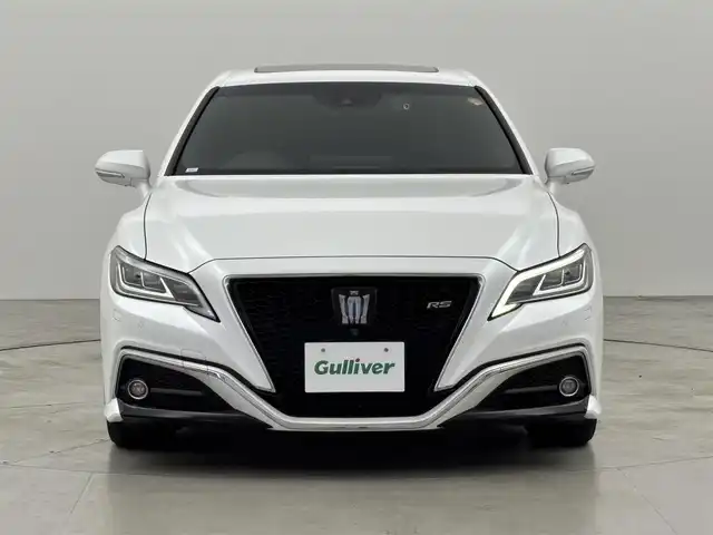 トヨタ クラウン ハイブリッド RS アドバンス 福岡県 2021(令3)年 6.1万km プレシャスホワイトパール ムーンルーフ　/純正１２．３型ナビ/フルセグTV　/全方位カメラ　/デジタルインナーミラー　/前後ドラレコ　/ビルトインＥＴＣ２．０　/トヨタセーフティセンス　/レーダークルーズコントロール　/コーナーセンサー　/衝突軽減ブレーキ　/レーダークルーズコントロール　/ブラインドスポットモニター　/アクセル踏み間違い防止　/パドルシフト　/ＨＵＤ　/シートメモリー付きパワーシート　/シートベンチレーション／ヒーター/ステアリングヒーター　/純正１８インチアルミホイール　/３眼ヘッドライト