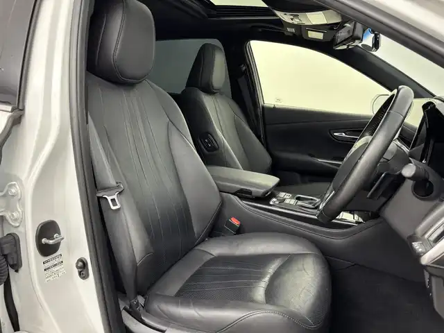 トヨタ クラウン ハイブリッド RS アドバンス 福岡県 2021(令3)年 6.1万km プレシャスホワイトパール ムーンルーフ　/純正１２．３型ナビ/フルセグTV　/全方位カメラ　/デジタルインナーミラー　/前後ドラレコ　/ビルトインＥＴＣ２．０　/トヨタセーフティセンス　/レーダークルーズコントロール　/コーナーセンサー　/衝突軽減ブレーキ　/レーダークルーズコントロール　/ブラインドスポットモニター　/アクセル踏み間違い防止　/パドルシフト　/ＨＵＤ　/シートメモリー付きパワーシート　/シートベンチレーション／ヒーター/ステアリングヒーター　/純正１８インチアルミホイール　/３眼ヘッドライト