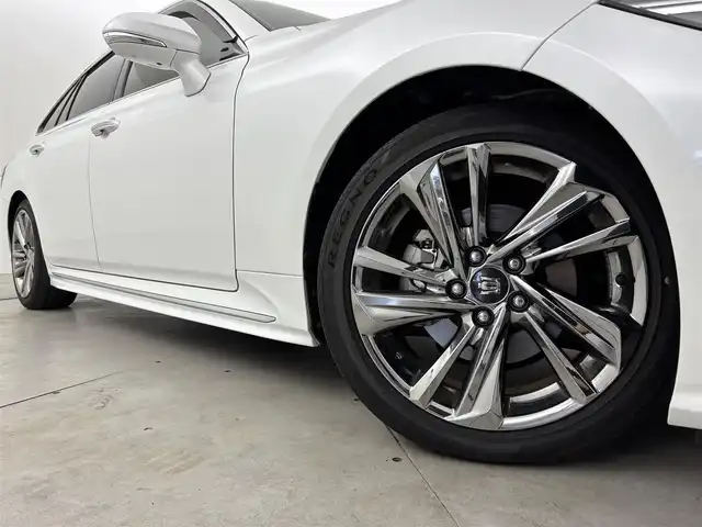 トヨタ クラウン ハイブリッド RS アドバンス 福岡県 2021(令3)年 6.1万km プレシャスホワイトパール ムーンルーフ　/純正１２．３型ナビ/フルセグTV　/全方位カメラ　/デジタルインナーミラー　/前後ドラレコ　/ビルトインＥＴＣ２．０　/トヨタセーフティセンス　/レーダークルーズコントロール　/コーナーセンサー　/衝突軽減ブレーキ　/レーダークルーズコントロール　/ブラインドスポットモニター　/アクセル踏み間違い防止　/パドルシフト　/ＨＵＤ　/シートメモリー付きパワーシート　/シートベンチレーション／ヒーター/ステアリングヒーター　/純正１８インチアルミホイール　/３眼ヘッドライト