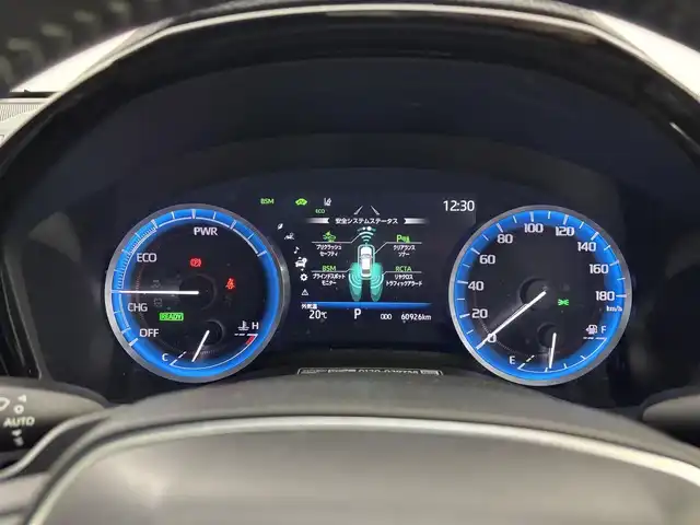 トヨタ クラウン ハイブリッド RS アドバンス 福岡県 2021(令3)年 6.1万km プレシャスホワイトパール ムーンルーフ　/純正１２．３型ナビ/フルセグTV　/全方位カメラ　/デジタルインナーミラー　/前後ドラレコ　/ビルトインＥＴＣ２．０　/トヨタセーフティセンス　/レーダークルーズコントロール　/コーナーセンサー　/衝突軽減ブレーキ　/レーダークルーズコントロール　/ブラインドスポットモニター　/アクセル踏み間違い防止　/パドルシフト　/ＨＵＤ　/シートメモリー付きパワーシート　/シートベンチレーション／ヒーター/ステアリングヒーター　/純正１８インチアルミホイール　/３眼ヘッドライト