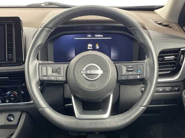 日産 エクストレイル X e－4ORCE 新潟県 2023(令5)年 3.9万km ダイヤモンドブラック 4WD/プロパイロット/純正メモリナビ【MM223D-L】/　フルセグTV/Bluetooth/衝突被害軽減ブレーキ/レーンキープアシスト/レーダークルーズコントロール/ブラインドスポットモニター/前後コーナーセンサー/D席パワーシート/前席シートヒーター/ステアリングヒーター/ドライブレコーダー/バックモニター/ETC/電動パーキングブレーキ/オートブレーキホールド/LEDヘッドライト/オートマチックハイビーム/スマートキー/横滑り防止装置/オートライト/レザーステアリング