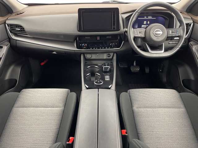 日産 エクストレイル X e－4ORCE 新潟県 2023(令5)年 3.9万km ダイヤモンドブラック 4WD/プロパイロット/純正メモリナビ【MM223D-L】/　フルセグTV/Bluetooth/衝突被害軽減ブレーキ/レーンキープアシスト/レーダークルーズコントロール/ブラインドスポットモニター/前後コーナーセンサー/D席パワーシート/前席シートヒーター/ステアリングヒーター/ドライブレコーダー/バックモニター/ETC/電動パーキングブレーキ/オートブレーキホールド/LEDヘッドライト/オートマチックハイビーム/スマートキー/横滑り防止装置/オートライト/レザーステアリング