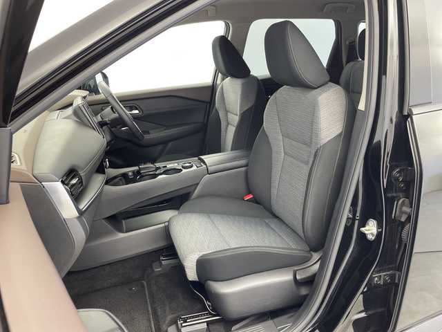 日産 エクストレイル X e－4ORCE 新潟県 2023(令5)年 3.9万km ダイヤモンドブラック 4WD/プロパイロット/純正メモリナビ【MM223D-L】/　フルセグTV/Bluetooth/衝突被害軽減ブレーキ/レーンキープアシスト/レーダークルーズコントロール/ブラインドスポットモニター/前後コーナーセンサー/D席パワーシート/前席シートヒーター/ステアリングヒーター/ドライブレコーダー/バックモニター/ETC/電動パーキングブレーキ/オートブレーキホールド/LEDヘッドライト/オートマチックハイビーム/スマートキー/横滑り防止装置/オートライト/レザーステアリング