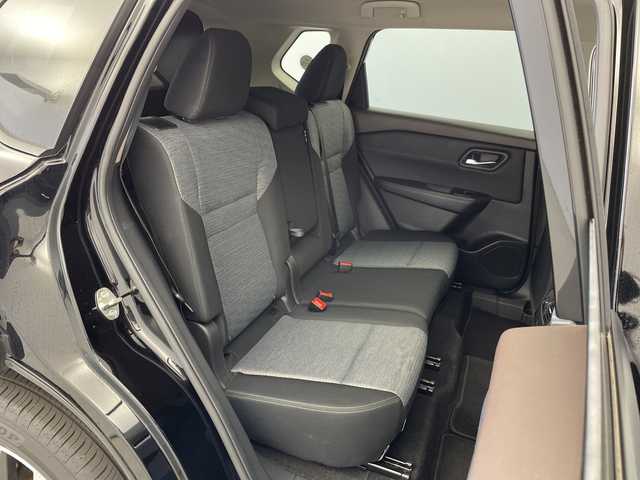 日産 エクストレイル X e－4ORCE 新潟県 2023(令5)年 3.9万km ダイヤモンドブラック 4WD/プロパイロット/純正メモリナビ【MM223D-L】/　フルセグTV/Bluetooth/衝突被害軽減ブレーキ/レーンキープアシスト/レーダークルーズコントロール/ブラインドスポットモニター/前後コーナーセンサー/D席パワーシート/前席シートヒーター/ステアリングヒーター/ドライブレコーダー/バックモニター/ETC/電動パーキングブレーキ/オートブレーキホールド/LEDヘッドライト/オートマチックハイビーム/スマートキー/横滑り防止装置/オートライト/レザーステアリング