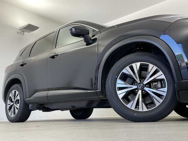 日産 エクストレイル X e－4ORCE 新潟県 2023(令5)年 3.9万km ダイヤモンドブラック 4WD/プロパイロット/純正メモリナビ【MM223D-L】/　フルセグTV/Bluetooth/衝突被害軽減ブレーキ/レーンキープアシスト/レーダークルーズコントロール/ブラインドスポットモニター/前後コーナーセンサー/D席パワーシート/前席シートヒーター/ステアリングヒーター/ドライブレコーダー/バックモニター/ETC/電動パーキングブレーキ/オートブレーキホールド/LEDヘッドライト/オートマチックハイビーム/スマートキー/横滑り防止装置/オートライト/レザーステアリング