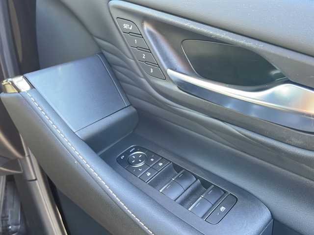 トヨタ アルファード Z 岩手県 2024(令6)年 3.2万km ブラック ワンオーナー モデリスタマルチカラーインテリアイルミネーション モデリスタクールシャインキット 左右独立ムーンルーフ 14型ナビ フリップダウンモニター フルセグ 全周囲Ｃ メモリ付電動革シート オートパーキングアシスト デジタルインナーミラー ドラレコ 電動ステップ付両側電動スライド 電動リアゲート ビルトインETC2.0 BSM AC100Vコンセント