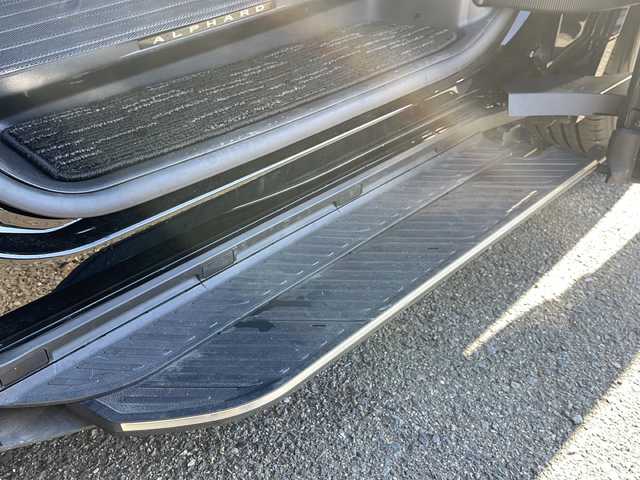 トヨタ アルファード Z 岩手県 2024(令6)年 3.2万km ブラック ワンオーナー モデリスタマルチカラーインテリアイルミネーション モデリスタクールシャインキット 左右独立ムーンルーフ 14型ナビ フリップダウンモニター フルセグ 全周囲Ｃ メモリ付電動革シート オートパーキングアシスト デジタルインナーミラー ドラレコ 電動ステップ付両側電動スライド 電動リアゲート ビルトインETC2.0 BSM AC100Vコンセント