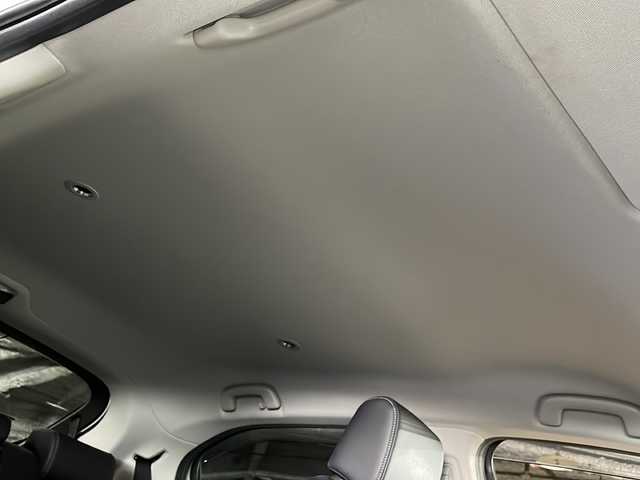 ホンダ ヴェゼル ハイブリッド e:HEV Z 広島県 2021(令3)年 4.8万km プラチナホワイトパール 純正９型ナビ/バックカメラ/シートヒーター/電動リアゲート/ワイヤレス充電/ブラインドスポットモニター/ＥＴＣ２．０/前後ドラレコ/オートハイビーム/ステアリングヒーター/レーダークルーズコントロール/衝突軽減/レーンキープアシスト/踏み間違い防止/純正18インチアルミホイール(225/50/R18)/エアバッグ(運転席/助手席/サイド/カーテン)