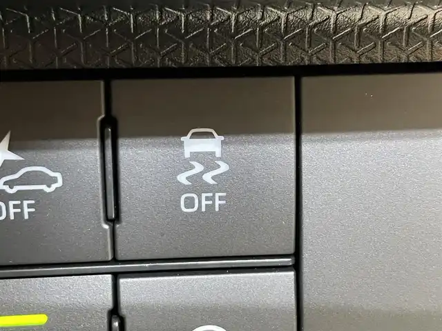 ダイハツ タント カスタム X 岩手県 2024(令6)年 0.3万km シャイニングホワイトパール ４WD/両側パワースライドドア/スマートアシスト/衝突回避支援ブレーキ/車線逸脱抑制機能/誤発進抑制機能/ブレーキ制御付き誤発進抑制機能/コーナーセンサー/標識認識機能/先行車発信お知らせ機能/オートブレーキホールド/横滑り防止装置/アイドリングストップ/ロールサンシェード/シートヒーター/オートエアコン/LEDヘッドライト/LEDフォグライト/純正16インチアルミホイール/純正フロアマット