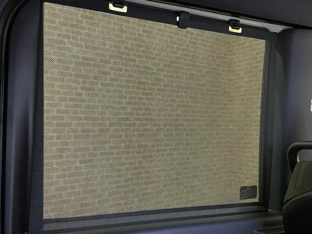 ダイハツ タント カスタム X 岩手県 2024(令6)年 0.3万km シャイニングホワイトパール ４WD/両側パワースライドドア/スマートアシスト/衝突回避支援ブレーキ/車線逸脱抑制機能/誤発進抑制機能/ブレーキ制御付き誤発進抑制機能/コーナーセンサー/標識認識機能/先行車発信お知らせ機能/オートブレーキホールド/横滑り防止装置/アイドリングストップ/ロールサンシェード/シートヒーター/オートエアコン/LEDヘッドライト/LEDフォグライト/純正16インチアルミホイール/純正フロアマット