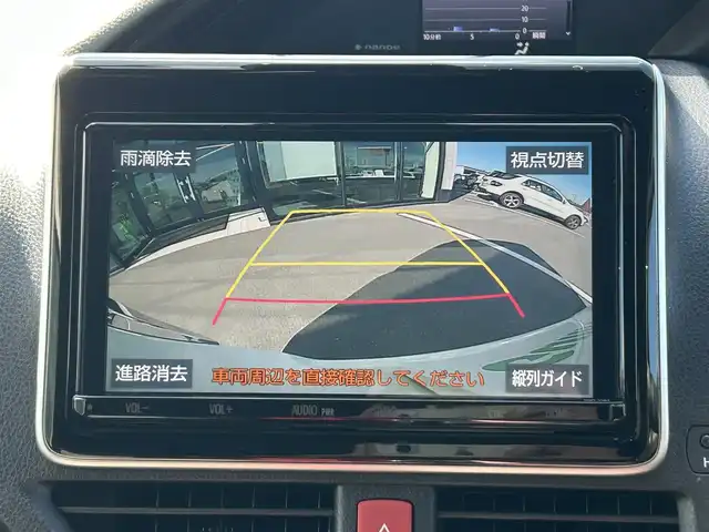 トヨタ エスクァイア Gi 愛媛県 2019(令1)年 7.5万km ホワイトパールクリスタルシャイン 純正9型ナビ(Bluetooth/フルセグTV)/純正12.1型後席モニター/両側パワースライドドア/トヨタセーフティセンス/クルーズコントロール/クリアランスソナー/衝突被害軽減装置/車線逸脱防止装置/LEDヘッドライト/オートライト/オートマチックハイビーム/ブラック合皮シート／シートヒーター/前後ドライブレコーダー/アイドリングストップ/後席サンシェイド/純正フロアマット/純正ドアバイザー/電格ミラー/現状サマー(純正AW)(195/65/R15)/YOKOHAMA BluEarth-ES ES32/禁煙車