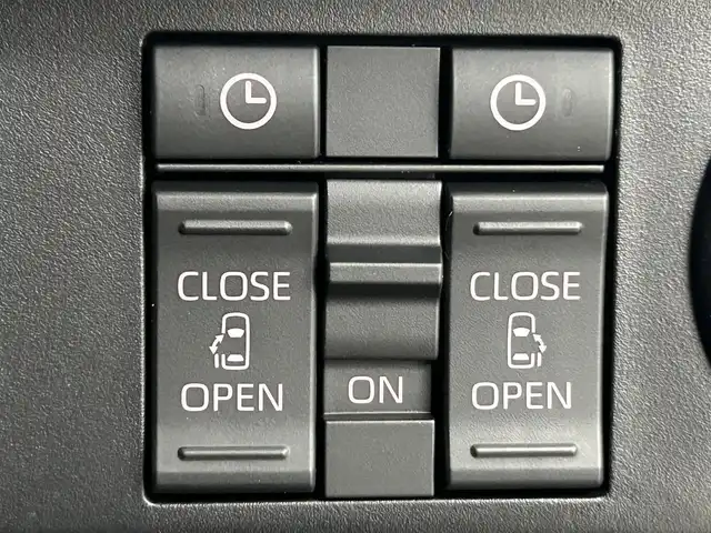 スバル ジャスティ 道央・札幌 2021(令3)年 1.4万km パールホワイトⅢ ・４WD/・衝突軽減/・全方位カメラ/・純正ナビ/・BT/CD/DVD/SD/iPod/フルセグTV/・寒冷地仕様/・アイドリングストップ/・アダプティブクルーズコントロール/・シートヒーター/・両側パワースライドドア/・ドライブレコーダー/・ＬＥＤヘッドライト/・LEDフォグライト/・オートライト/・ブレーキホールド/・パワーウィンドウ/・パワーステアリング/・ＥＴＣ2.0/・ステアリングスイッチ/・プッシュスタート/・スマートキー/・スペアキー１本/・オートエアコン/・横滑り防止/・ABS/・コーナーセンサー/・純正フロアマット/・純正アルミホイール