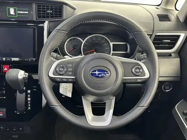 スバル ジャスティ 道央・札幌 2021(令3)年 1.4万km パールホワイトⅢ ・４WD/・衝突軽減/・全方位カメラ/・純正ナビ/・BT/CD/DVD/SD/iPod/フルセグTV/・寒冷地仕様/・アイドリングストップ/・アダプティブクルーズコントロール/・シートヒーター/・両側パワースライドドア/・ドライブレコーダー/・ＬＥＤヘッドライト/・LEDフォグライト/・オートライト/・ブレーキホールド/・パワーウィンドウ/・パワーステアリング/・ＥＴＣ2.0/・ステアリングスイッチ/・プッシュスタート/・スマートキー/・スペアキー１本/・オートエアコン/・横滑り防止/・ABS/・コーナーセンサー/・純正フロアマット/・純正アルミホイール