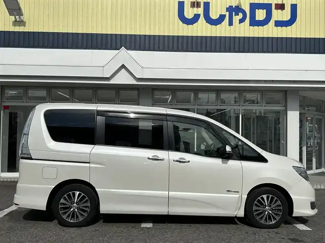 日産 セレナ HWS S HV Vセレ +SeftyⅡ 京都府 2016(平28)年 8.4万km ブリリアントホワイトパール (株)IDOMが運営する【じしゃロン伏見店】の自社ローン専用車両になりますこちらは現金またはオートローンご利用時の価格です。自社ローンご希望の方は別途その旨お申付け下さい/純正ナビ/ETC/両側パワースライドドア/全方位カメラ/クルーズコントロール/フリップダウンモニター/TV/DVD/CD