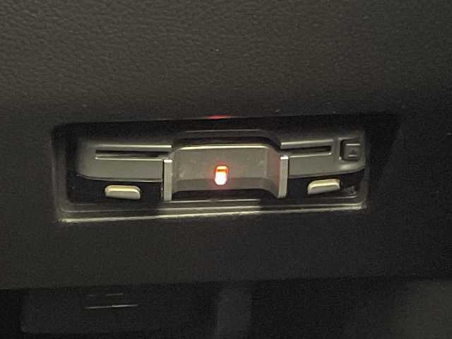 スズキ スイフト HYBRID RS 愛知県 2017(平29)年 1万km スーパーブラックパール 純正ナビ/ワンセグＴＶ/シートヒーター/スマートキー/純正フロアマット/オートライト/パドルシフト/ＬＥＤヘッドライト/プッシュスタート/ステアリングスイッチ/純正アルミホイール/取扱説明書