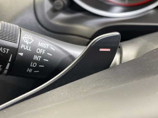 スズキ スイフト HYBRID RS 愛知県 2017(平29)年 1万km スーパーブラックパール 純正ナビ/ワンセグＴＶ/シートヒーター/スマートキー/純正フロアマット/オートライト/パドルシフト/ＬＥＤヘッドライト/プッシュスタート/ステアリングスイッチ/純正アルミホイール/取扱説明書