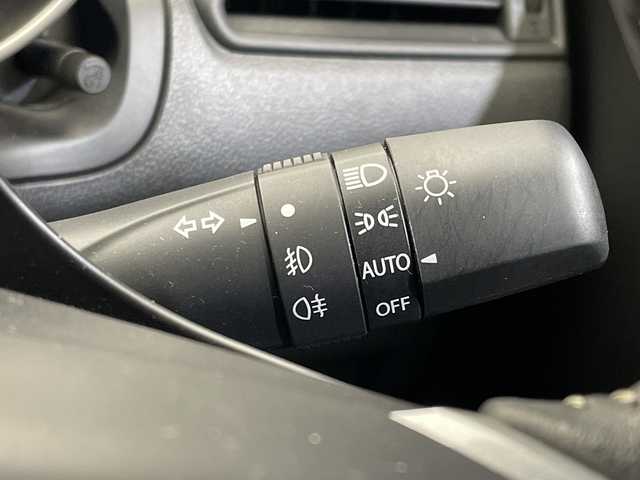 スズキ スイフト HYBRID RS 愛知県 2017(平29)年 1万km スーパーブラックパール 純正ナビ/ワンセグＴＶ/シートヒーター/スマートキー/純正フロアマット/オートライト/パドルシフト/ＬＥＤヘッドライト/プッシュスタート/ステアリングスイッチ/純正アルミホイール/取扱説明書