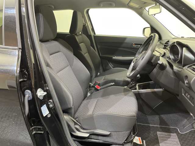 スズキ スイフト HYBRID RS 愛知県 2017(平29)年 1万km スーパーブラックパール 純正ナビ/ワンセグＴＶ/シートヒーター/スマートキー/純正フロアマット/オートライト/パドルシフト/ＬＥＤヘッドライト/プッシュスタート/ステアリングスイッチ/純正アルミホイール/取扱説明書