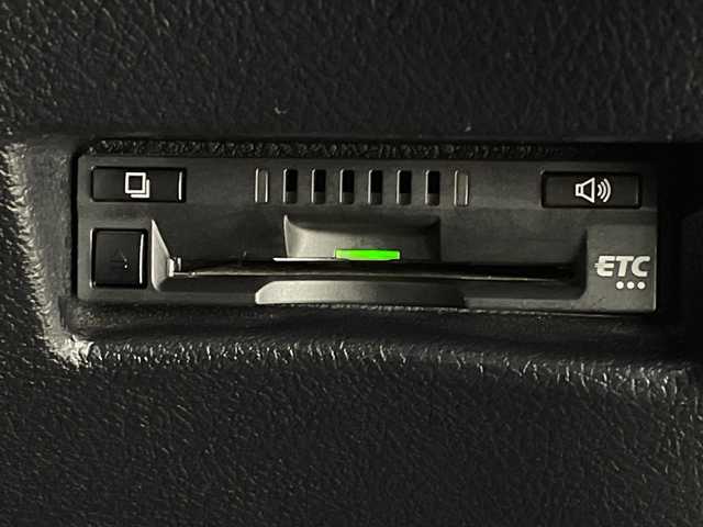 トヨタ シエンタ ハイブリッド G 神奈川県 2016(平28)年 7.3万km ブラックマイカ 純正7型SDナビ【NSZT-W66T】/AM　FM　フルセグ　DVD　CD　SD　MSV　Bluetooth/バックカメラ/両側パワースライドドア/トヨタセーフティセンス/ビルトインETC/社外前後ドライブレコーダー【VREC-DH300D】/革巻ステアリング/ステアリングリモコン/純正フロアマット/ISOFIX対応/保証書/取扱説明書/スマートキー×2/LEDヘッドライト/フォグランプ/純正15インチアルミ/ドアバイザー/LDA（レーンディパーチャーアラート）/先行車発進お知らせ