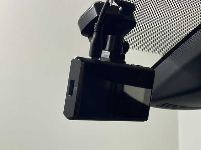 トヨタ シエンタ ハイブリッド G 神奈川県 2016(平28)年 7.3万km ブラックマイカ 純正7型SDナビ【NSZT-W66T】/AM　FM　フルセグ　DVD　CD　SD　MSV　Bluetooth/バックカメラ/両側パワースライドドア/トヨタセーフティセンス/ビルトインETC/社外前後ドライブレコーダー【VREC-DH300D】/革巻ステアリング/ステアリングリモコン/純正フロアマット/ISOFIX対応/保証書/取扱説明書/スマートキー×2/LEDヘッドライト/フォグランプ/純正15インチアルミ/ドアバイザー/LDA（レーンディパーチャーアラート）/先行車発進お知らせ