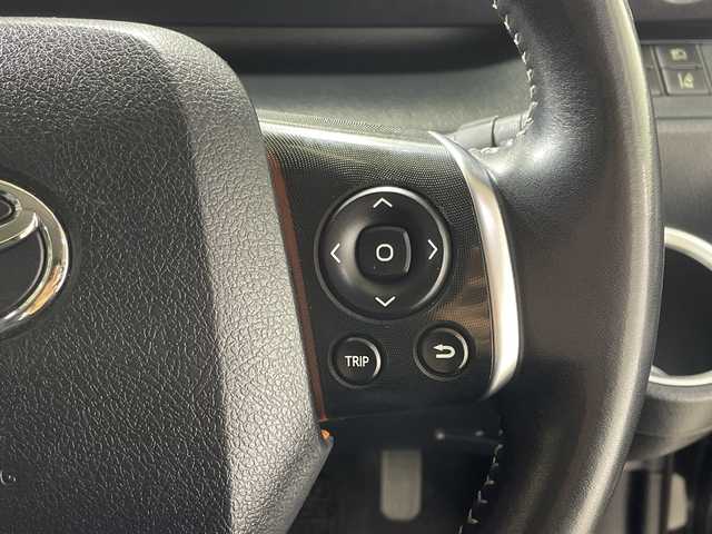 トヨタ シエンタ ハイブリッド G 神奈川県 2016(平28)年 7.3万km ブラックマイカ 純正7型SDナビ【NSZT-W66T】/AM　FM　フルセグ　DVD　CD　SD　MSV　Bluetooth/バックカメラ/両側パワースライドドア/トヨタセーフティセンス/ビルトインETC/社外前後ドライブレコーダー【VREC-DH300D】/革巻ステアリング/ステアリングリモコン/純正フロアマット/ISOFIX対応/保証書/取扱説明書/スマートキー×2/LEDヘッドライト/フォグランプ/純正15インチアルミ/ドアバイザー/LDA（レーンディパーチャーアラート）/先行車発進お知らせ